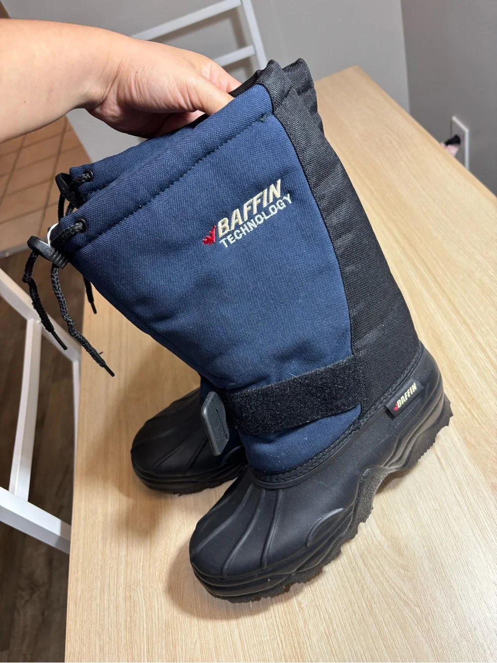Baffin  Navy and Black Insulated Snow Boots